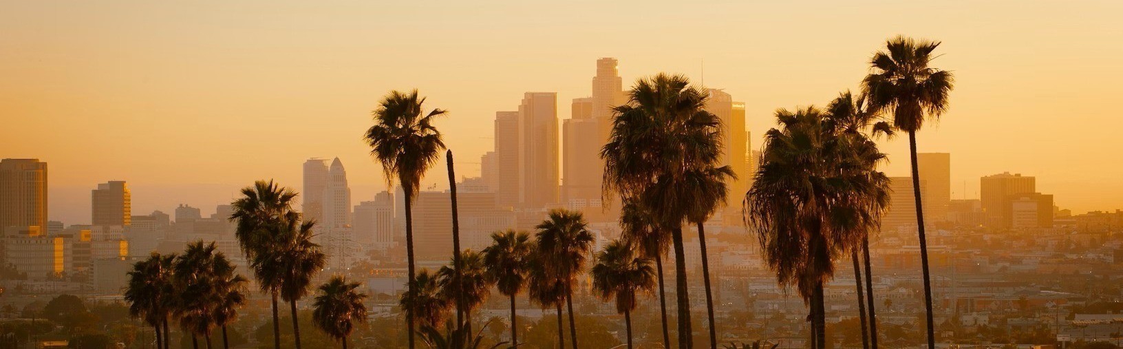 From Pilots to Operating Models: Overcoming Adoption Hurdles with Data, Governance and Value Realization